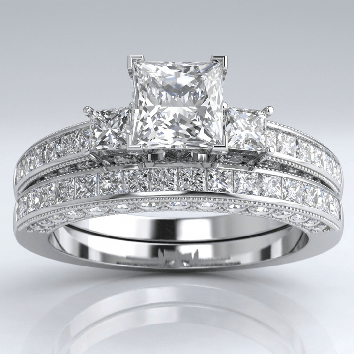 Anel quadrado de prata com pavê de diamantes, da marca Rose & Oliver, mostrado em close-up com detalhes brilhantes.