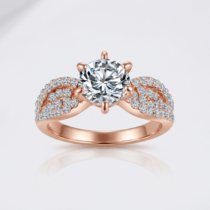 Anel Rose Gold Diamond Legacy da Rose & Oliver com detalhes elegantes e diamantes brilhantes em anel de ouro rosé.