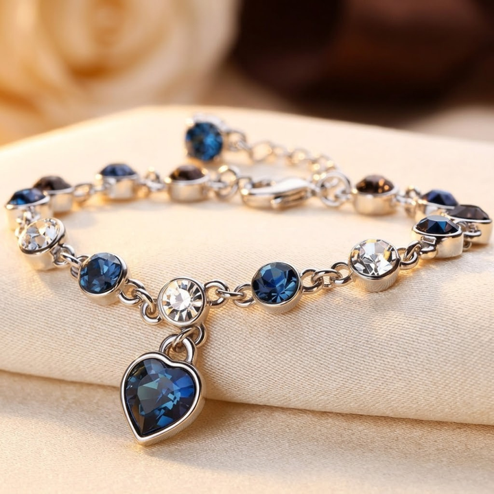 Pulseira de corrente coração com safira prata Rose & Oliver, design delicado e elegante para uso diário.