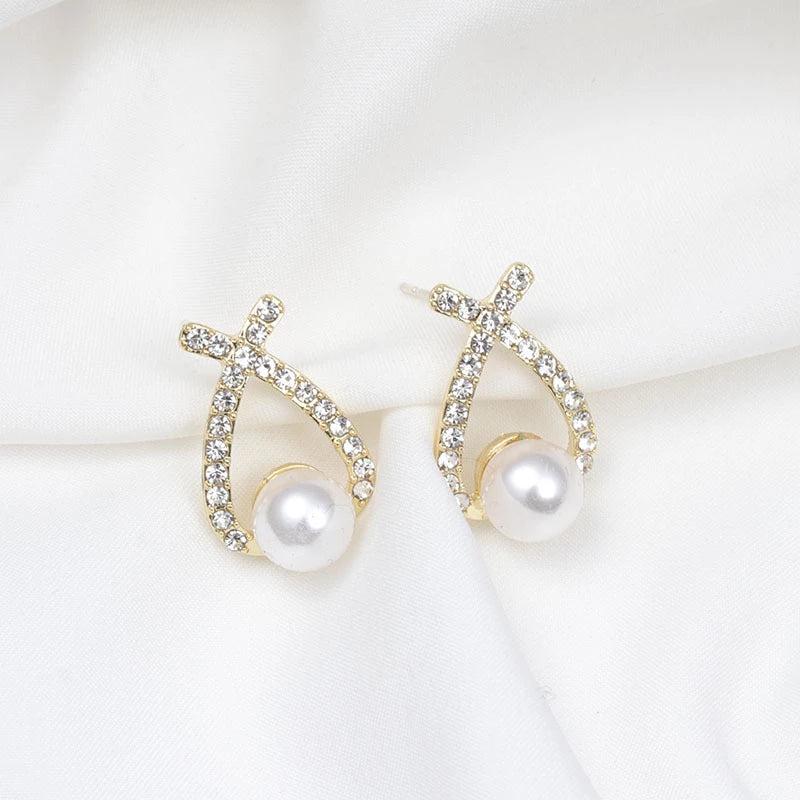 Aretes de perla Rose & Oliver con purpurina, elegantes aretes de oído con perlas de imitación y detalles brillantes para mujeres